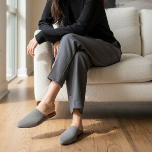 Andre Assous Womens Tiana Almond Toe Flat Mules Loafers Graphite Suede Size 8.5